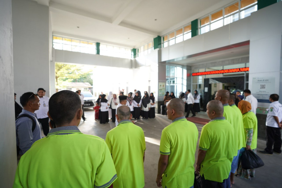 Pemprov Riau Pulangkan 16 ODGJ RSJ Tampan ke Kampung Halaman
