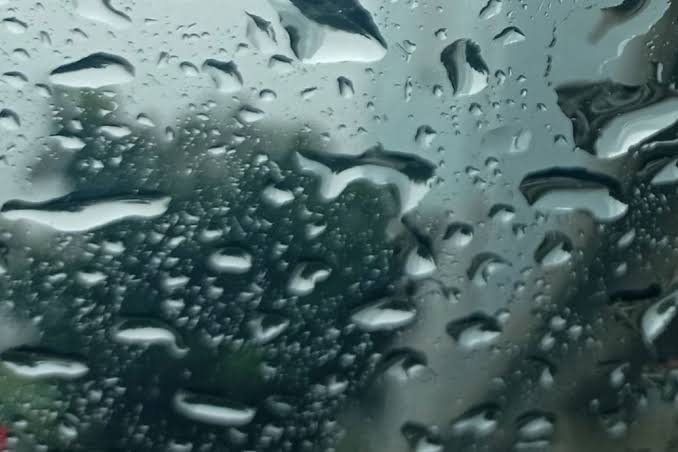 Hujan dan Angin Kencang Bayangi Riau, Titik Panas Mulai Muncul