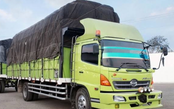 Awasi Truk Tonase Besar,Dishub Pekanbaru Tempatkan Personil di Pintu Masuk