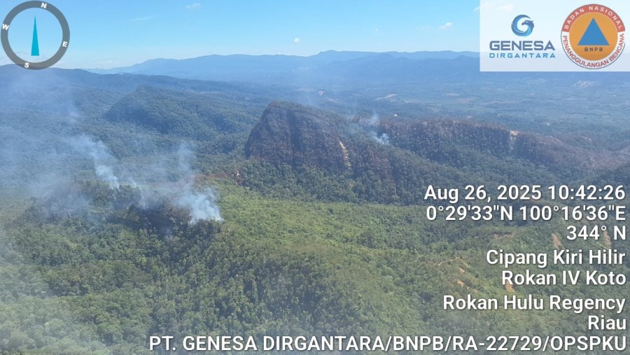 Dua Helikopter Dikerahkan Padamkan Karhutla di Perbukitan Rohul