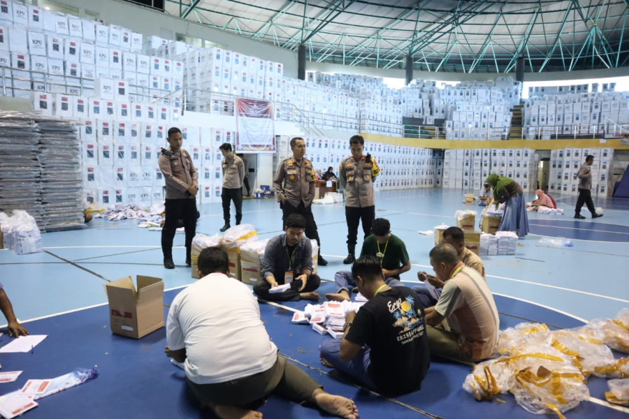 Pastikan Logistik Pemilu Aman, Kapolres Kampar Cek Gudang Logistik KPU