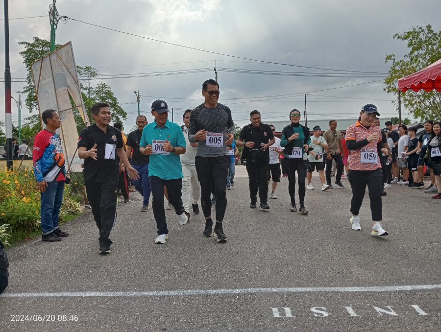 Ratusan Pelari Ikuti Fun Run Kemenpora di Rohil