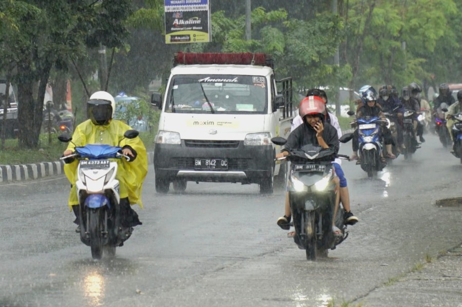 BMKG Ingatkan Potensi Hujan Lebat dan Petir di Sejumlah Wilayah Riau