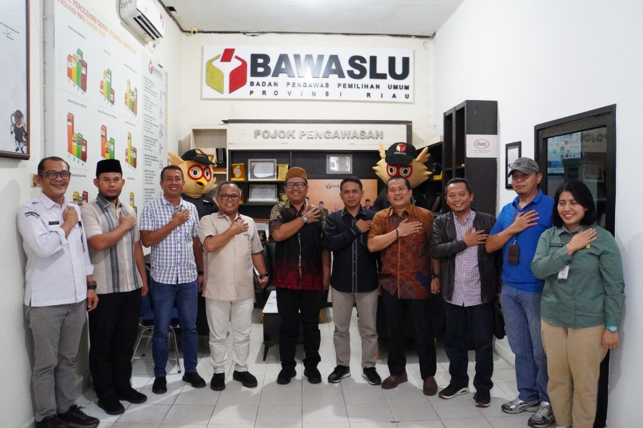KPU Riau Perkuat Koordinasi dengan Bawaslu Bahas Pemutakhiran Data Pemilih