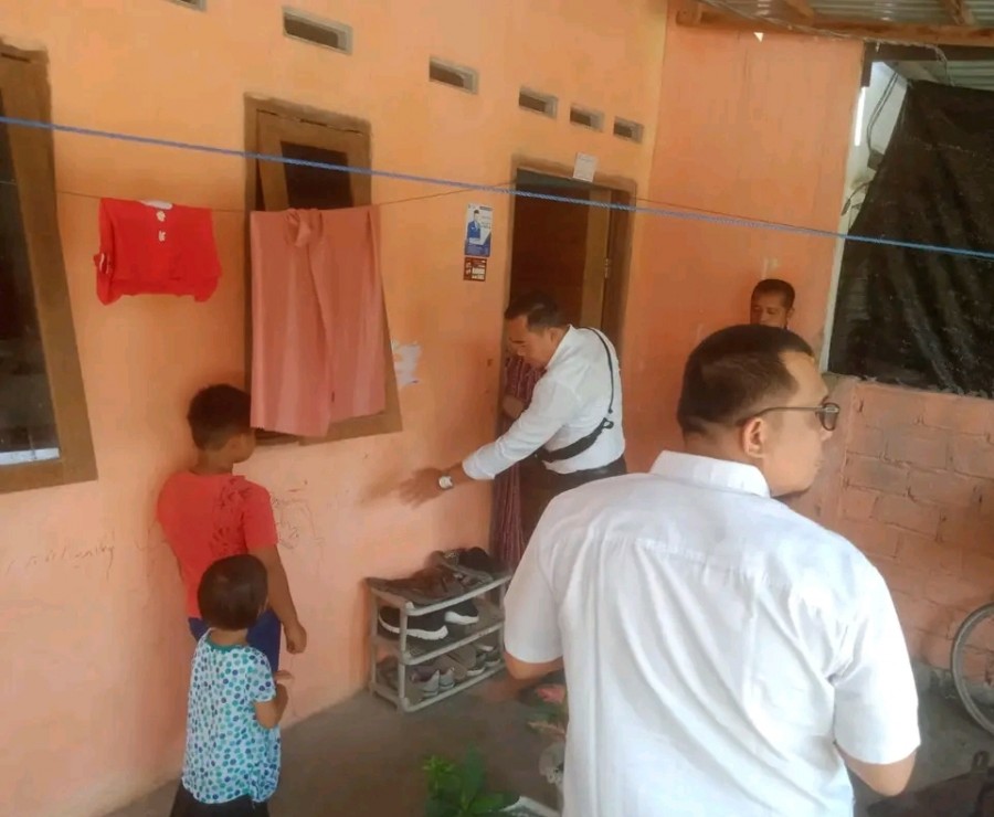 Berbungkus Plastik, Bayi Laki-laki Ditemukan di Teras Rumah Warga Flamboyan