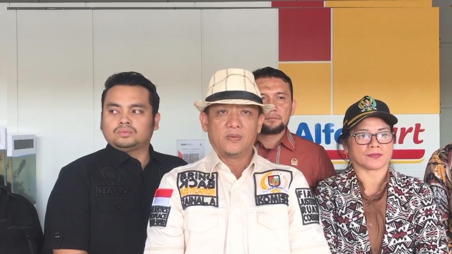 Diduga Nunggak Pajak Ratusan Juta, Komisi II Sambangi Gudang Alfamart