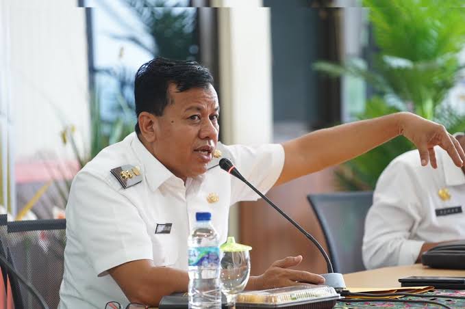 RUPSLB Setujui Pengunduran Diri AB, Suhardiman Amby Walk Out dari Ruang Rapat