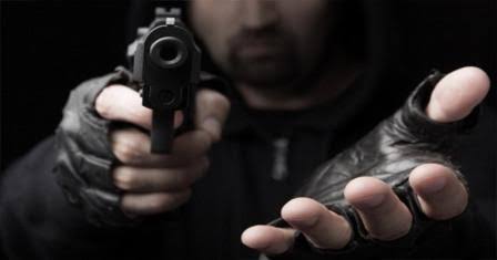Polisi Ringkus Rampok Bersenpi di ATM Tanjung Datuk, 2 Diantaranya Oknum TNI
