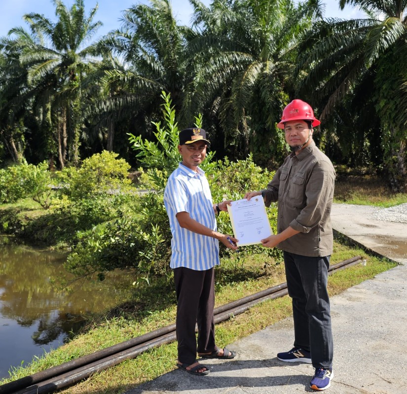 PT BSP Bantu Tiang Listrik, Warga Bandar Pedada Kini Bebas dari Ancaman Bahaya