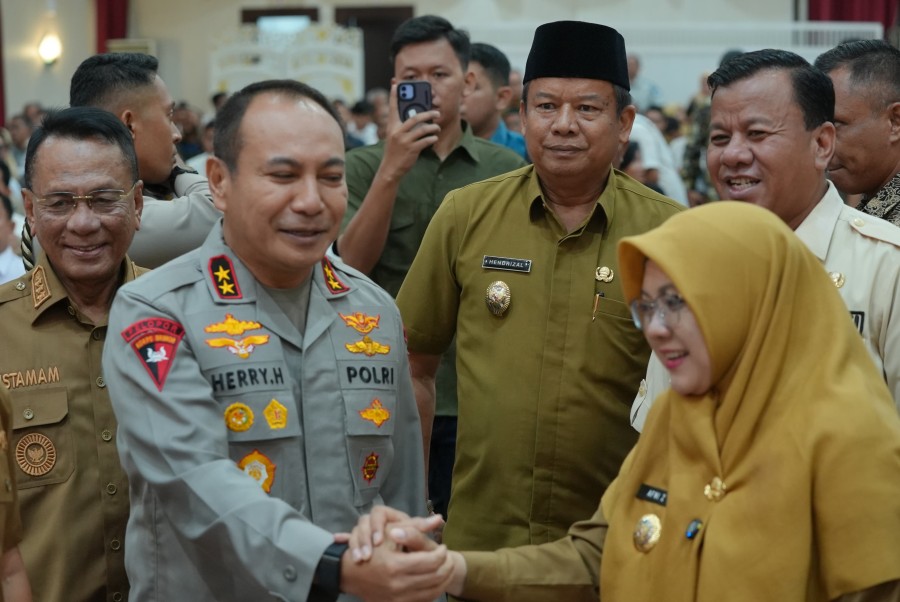 Kapolda Riau: Bupati Siak Tokoh Lingkungan, Tangguh Hadapi Konflik