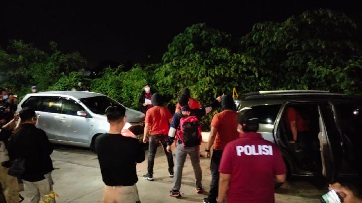 Polri: 2 Laskar FPI Ditembak di Jembatan Badami, 4 Lainnya di Mobil Polisi 