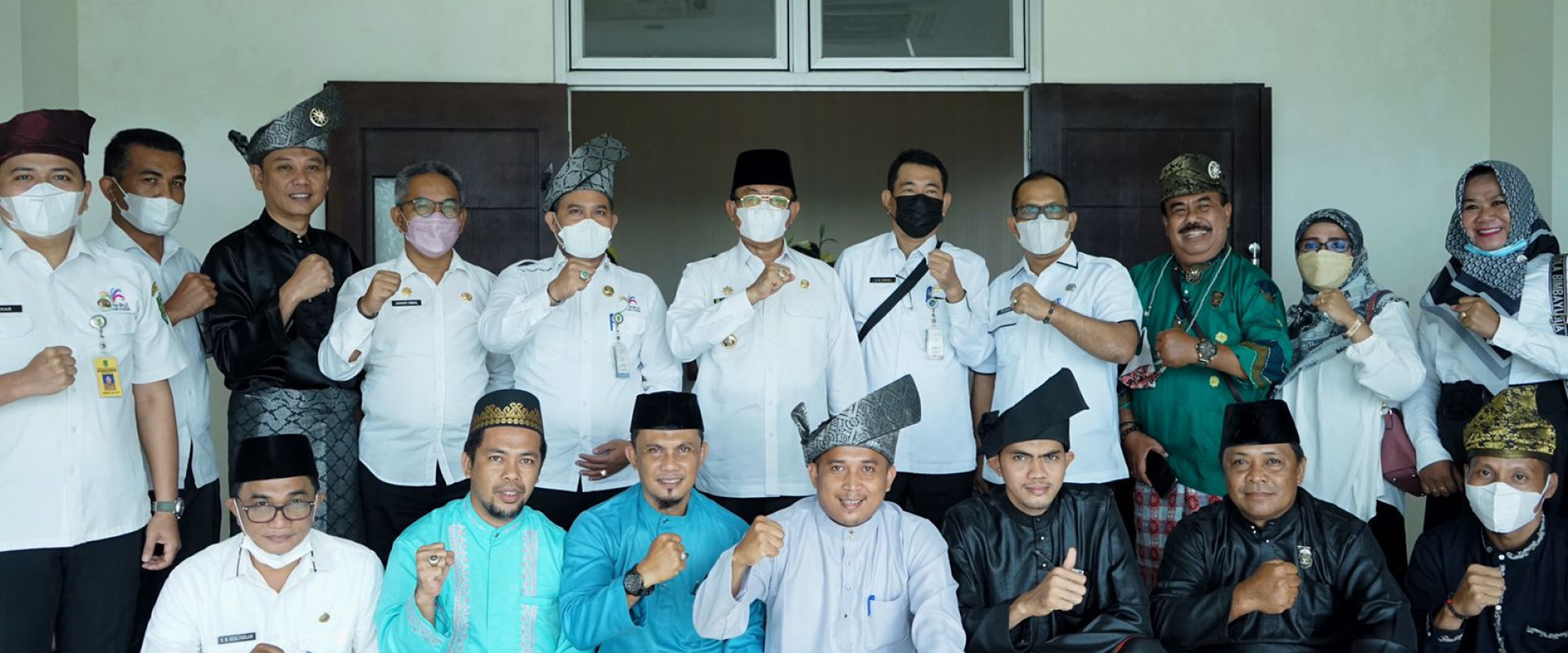Bupati Inhil Bahas Program Strategis Pertahankan Nilai Budaya Melayu Bersama LAMR