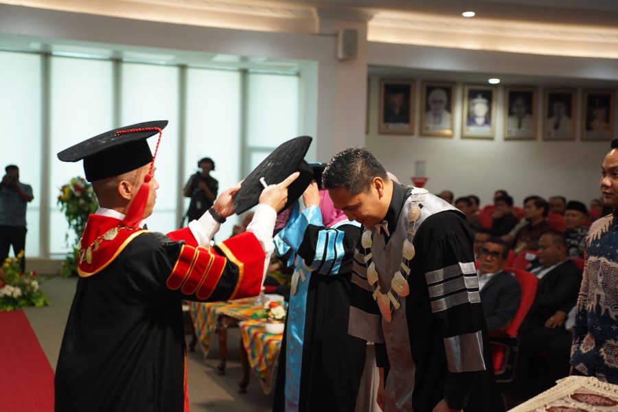 UiR Kukuhkan Dua Guru Besar Baru, Perkuat Inovasi Akademik dan Teknologi