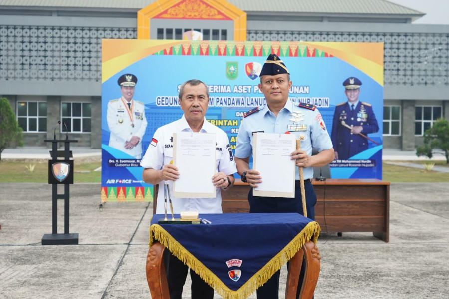 Gubri Serahkan Aset Gedung Pandawa ke Lanud Rsn
