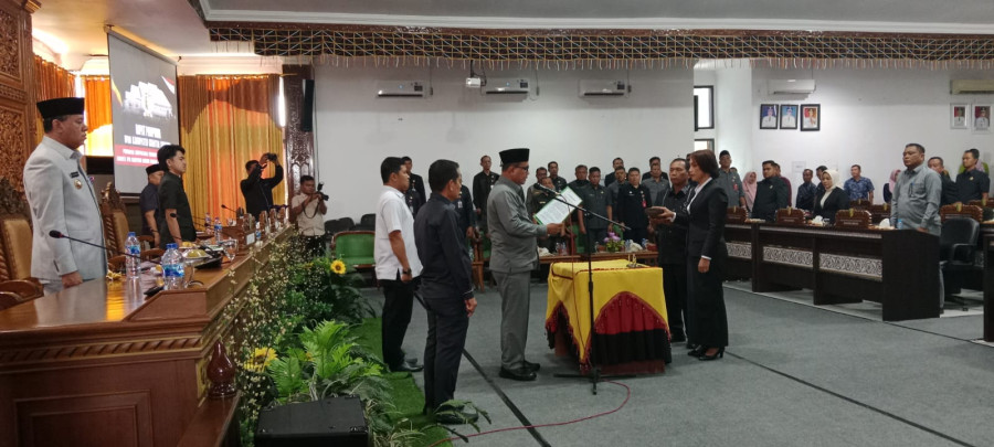 Ketua DPRD Kuansing Juprizal Lantik Dian Septina Gantikan Halim