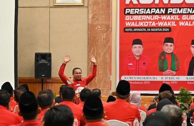 Abdul Wahid Hadir di Acara Konsolidasi PDIP se-Riau