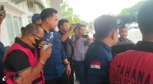 Kejari Siak Tahan Tiga Pejabat UKPBJ, Diduga Pungut Fee Proyek dari Kontraktor
