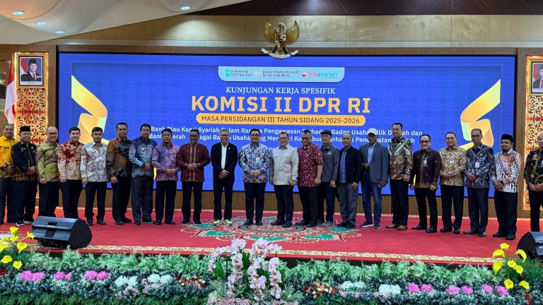 Bupati Pelalawan Dorong Penguatan BUMD Saat Kunker Komisi II DPR RI di Riau