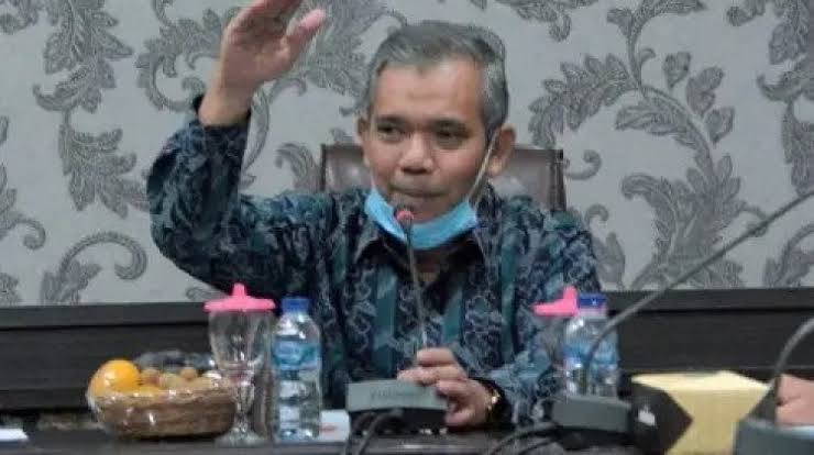 Kadisdik Riau Bantah Siswa SMA Masuk Grup WhatsApp LGBT