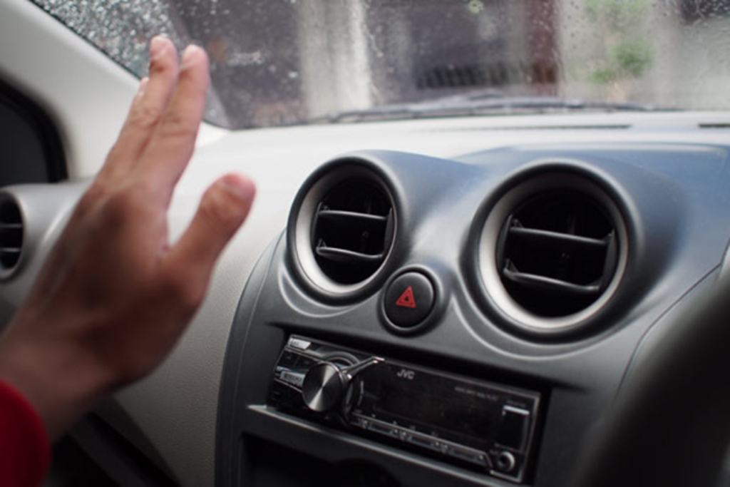 Tips Pakai AC Mobil Tanpa Boros BBM