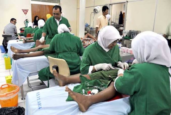 Doa Honorer Medis: Semoga Corona Pergi, Presiden Beri Kado Terindah