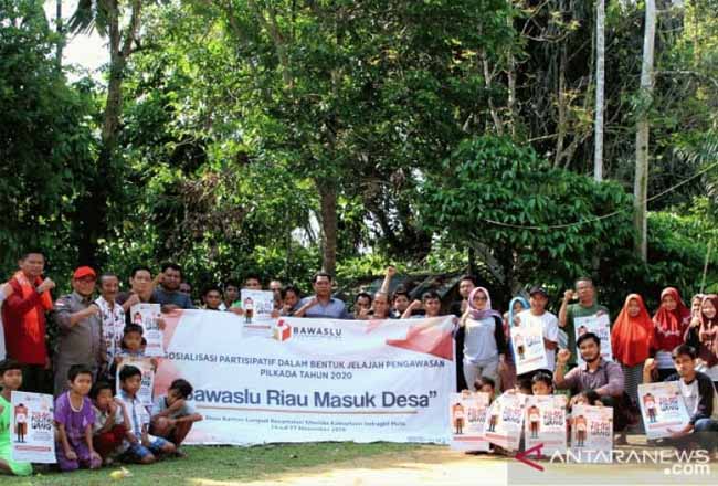 Masuk ke Desa Tepencil, Bawaslu Riau Adakan Road Show Pilkada 2020