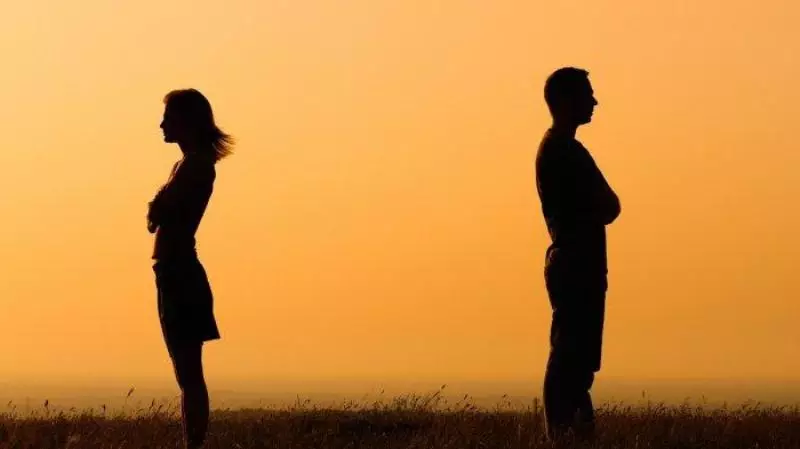 5 Pasangan Zodiak Ini Yang Paling Membosankan