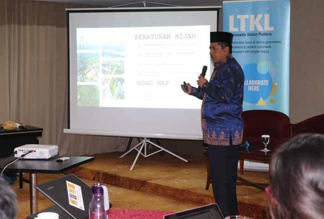 Jadi Pembicara Diskusi Forum LKTL, Bupati Alfedri Beberkan Strategi dan Kebijakan Siak Hijau  