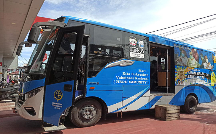 Mulai Hari ini 10 Bus Vaksin Keliling Kota Pekanbaru Sasar Pelosok Kampung 