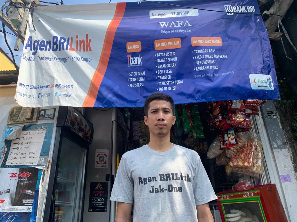 Melongok BRILink di Sekitar Tugu Monas, Melayani Konsumen Sampai Malam