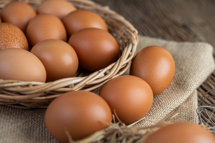 Harga Telur Melejit, Pedagang Kue Terpaksa Naikan Harga Penjualan
