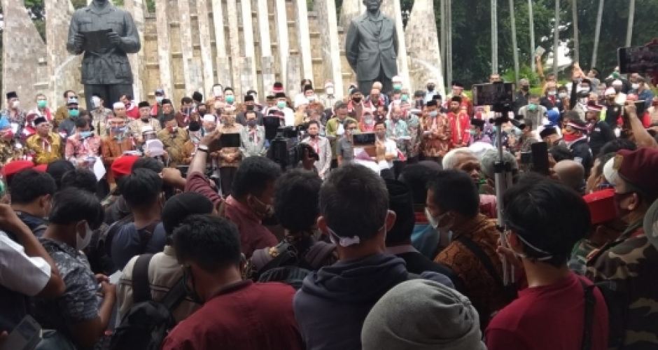Deklarasi KAMI, Tokoh Publik Tumpah Ruah di Tugu Proklamasi