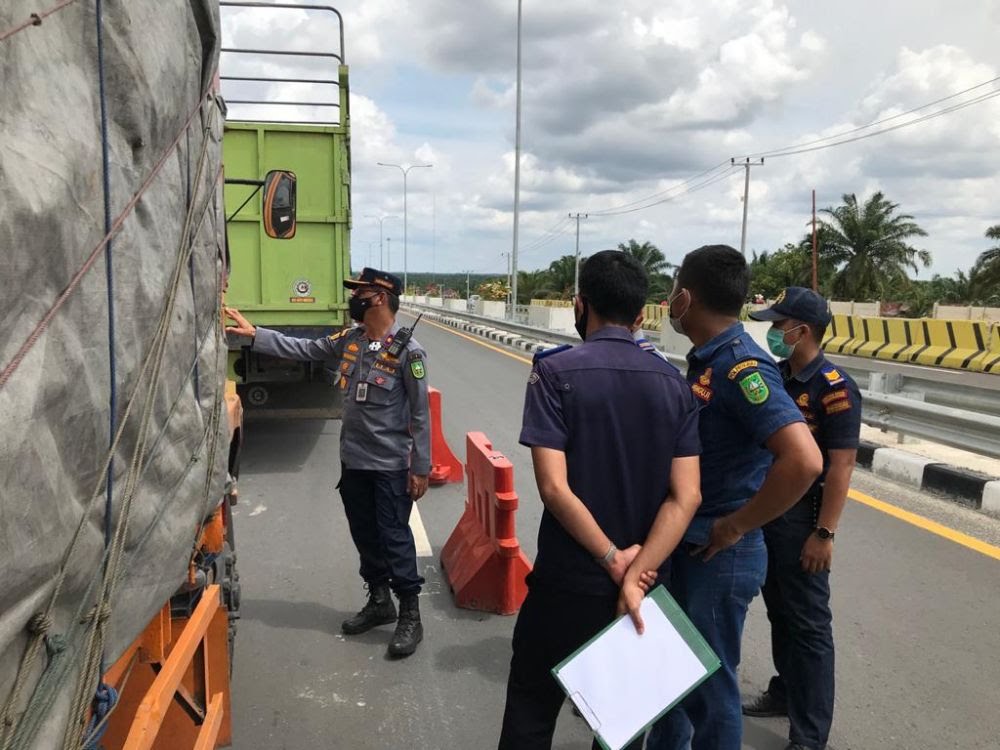 Dishub Riau Tilang 53 Truk ODOL