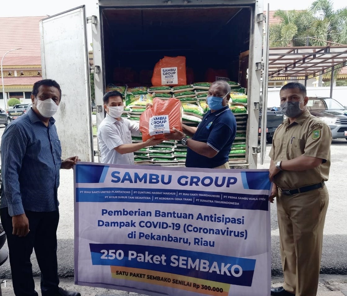Sambu Group Salurkan 250 Paket Sembako ke Pemprov Riau