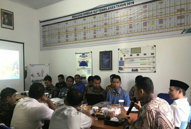 Anggota DPR RI Ini Siap Bantu PLN Percepat Penerangan di Desa yang Belum Dialiri Listrik di Inhil