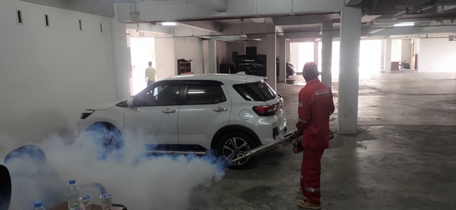 Antisipasi DBD, Diskes Gelar Fogging di Kantor DPRD Pekanbaru