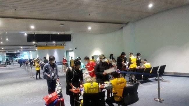 Hari Pertama Pelonggaran Transportasi Udara, Ditemukan 11 WNA Positif Corona di Bandara Soetta