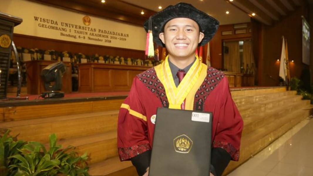 Mahasiswa Unpad Lulus S2 Lebih Dulu daripada S1