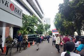 Jakarta Digoncang Gempa, Warga Ibu Kota Panik !