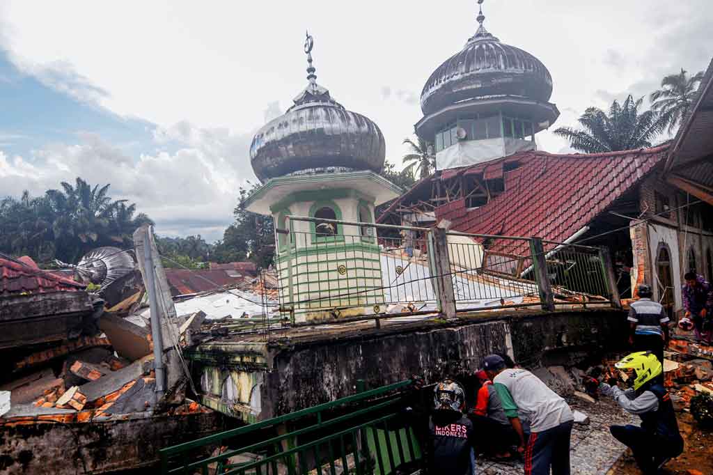 Korban Tewas Gempa Sumbar Terus Bertambah, 6.002  Jiwa Mengungsi