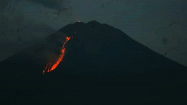 Gunung Semeru Meletus, Menyemburkan Awan Panas Hingga 3.000 Meter
