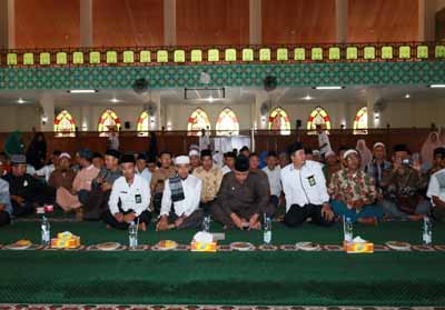 276 CJH Dilepas Bupati Siak Alfedri di Majid Islamic Center