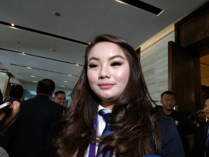Hillary Brigitta Lasut Jadi Anggota DPR Termuda Usia 23 Tahun