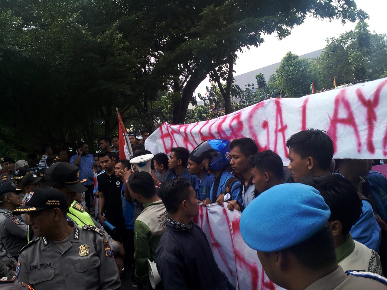 Demo di DPRD Riau, Mahasiswa Tuntut Kesejahteraan Petani 