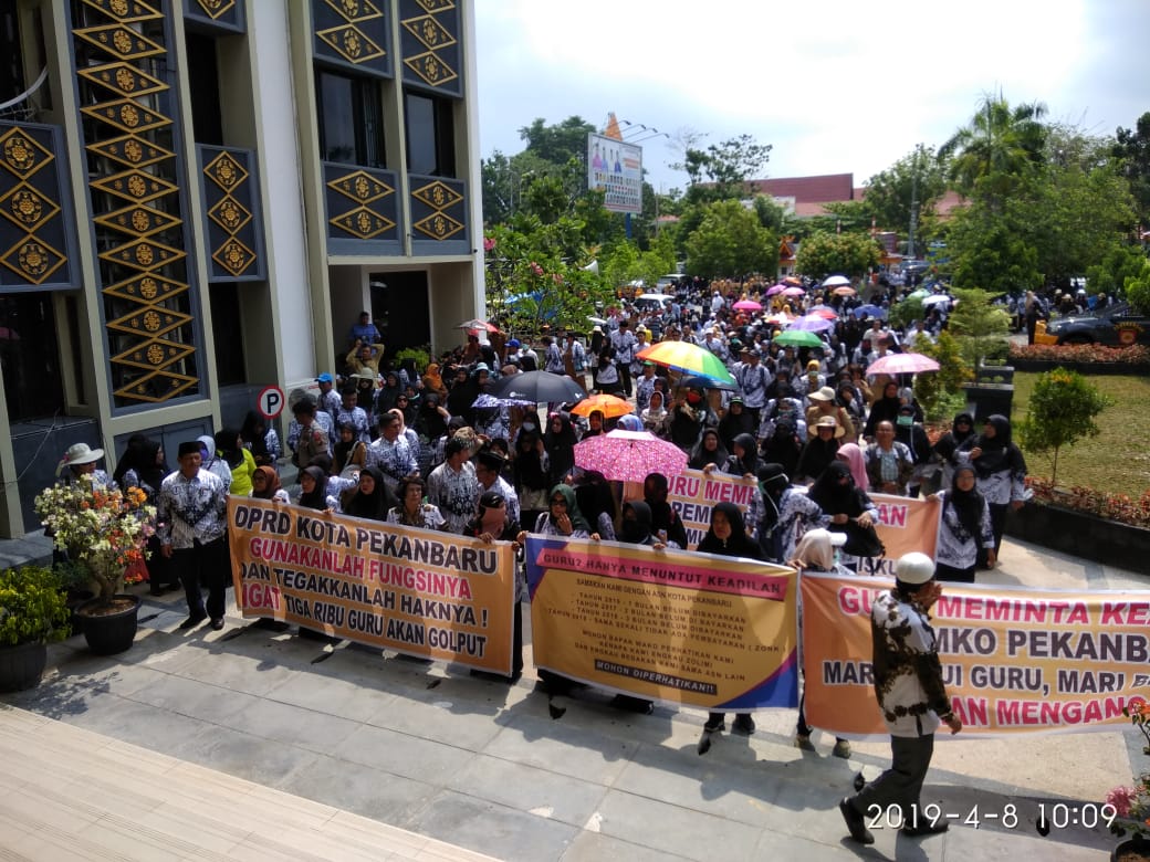 Guru Ancam Akan Terus Gelar Aksi Bila Pemko Tolak Penuhi Tuntutannya