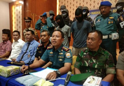 Dua Kurir Pembawa Sabu 1 Kg dan 10 Ribu Ekstasi Ditangkap Lanal Dumai di Perairan Bengkalis