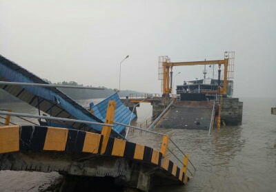 Jembatan Pelabuhan Tanjung Buton Siak Ambruk, Satu Orang Hilang Tenggelam