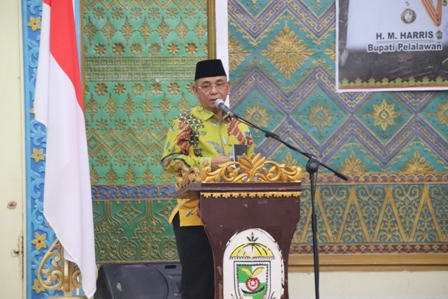 Bupati Harris Ingatkan Kepala Desa Beli Alat Pemadam Api