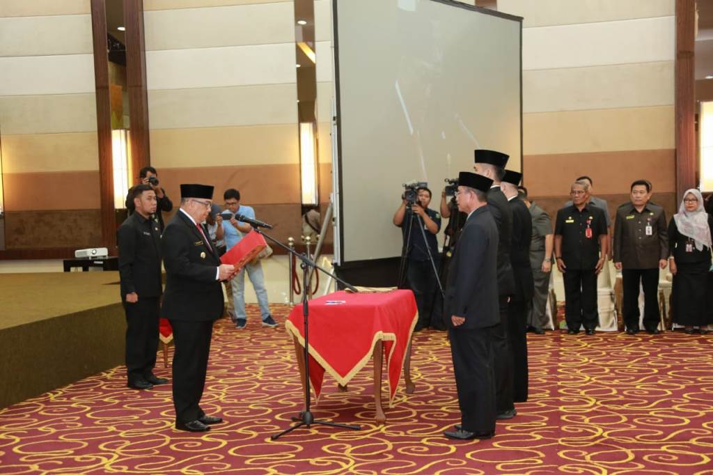 Dua Pejabat Eselon III dan IV di Dinas PU Berlatar Belakang Sarjana Perikanan dan Sosial