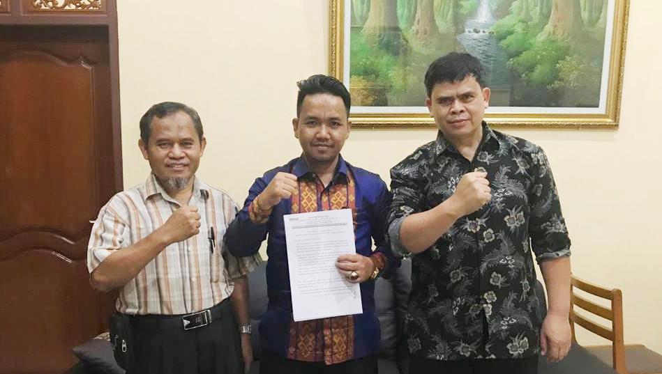 Tunjuk Dodi Fernando Sebagai Ketua Tim Advokasi, Cabup Inhu Nurhadi-Toni: Kita Mulai Dengan Bismillah